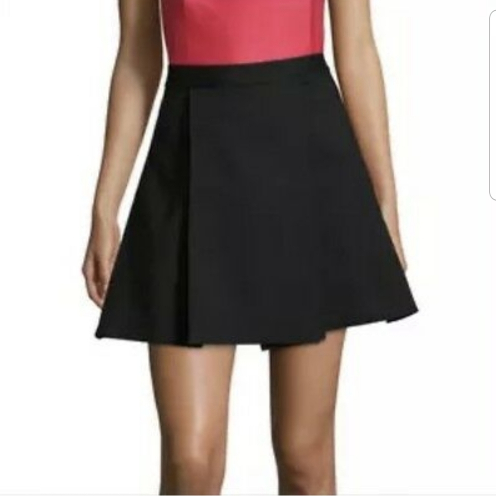 NWOT.  Halston heritage  structure skirt